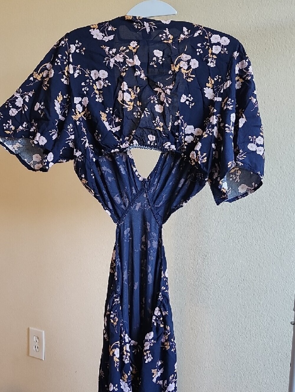 Forever 21 Navy Floral Wrap Maxi Dress B. - Picture 9 of 9